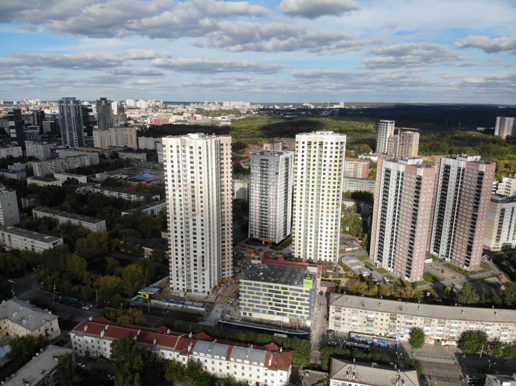 Жк столица екатеринбург. Парк столиц Екатеринбург. ЖК парк столиц Екатеринбург. Атлас парк столиц Екатеринбург. Парк столиц Екатеринбург ход строительства.