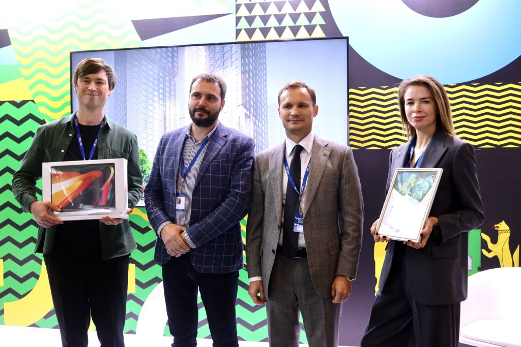 На форуме 100+ наградили победителя конкурса от «Атлас девелопмент» на создание арт-объекта — pr-flat.ru